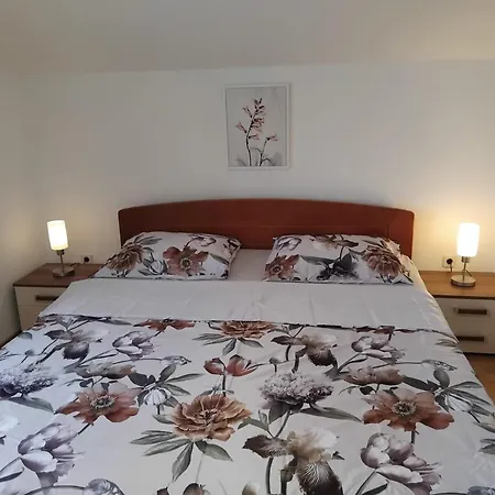 Ivana Apartment *